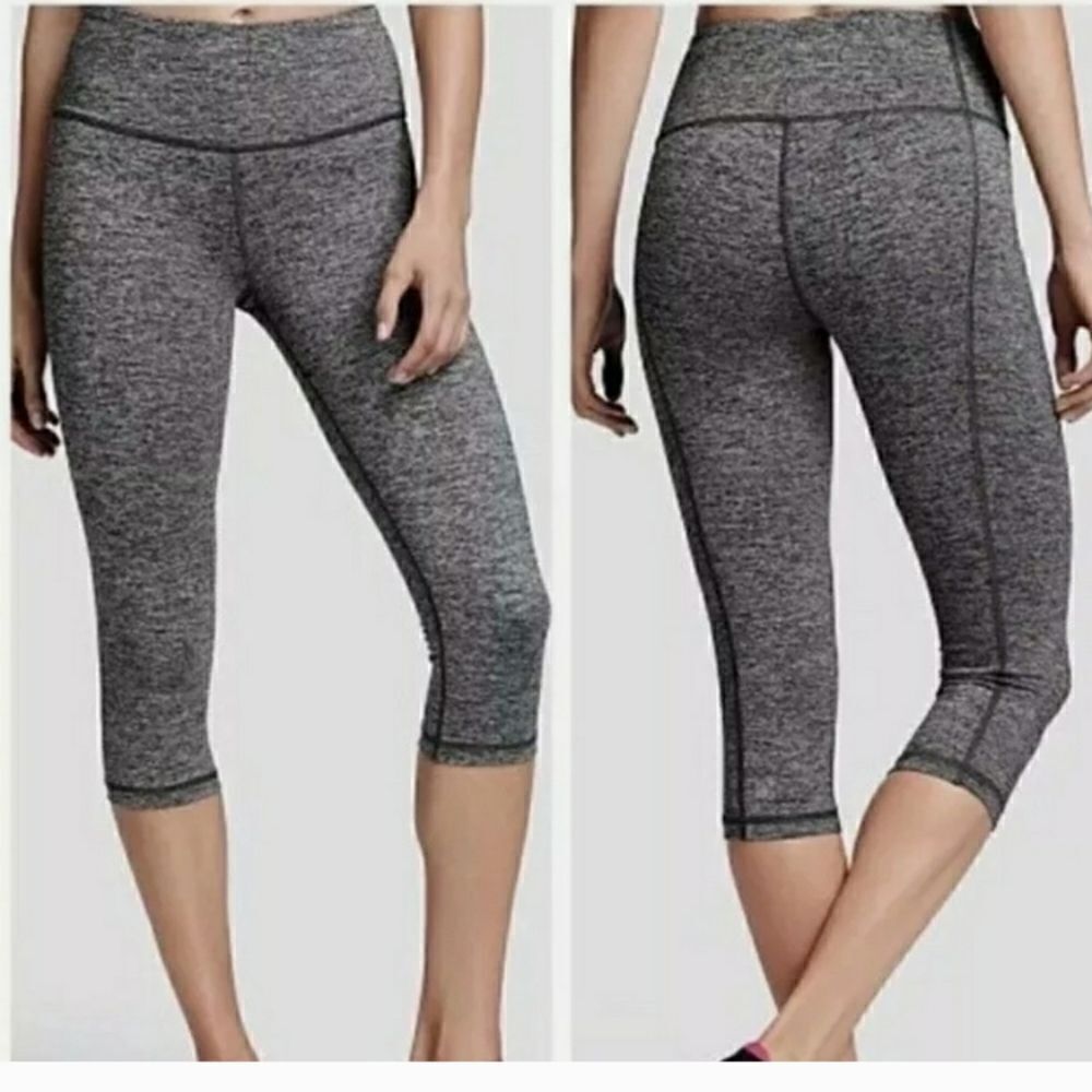 Victoria's Secret Victoria Sport Knockout Capri Leggings Sz Med